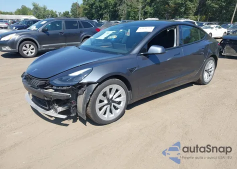 2021 Tesla Model 3 Long Range Dual Motor All-Wheel Drive z USA, uszkodzony, nr VIN 5YJ3E1EB9MF975098
